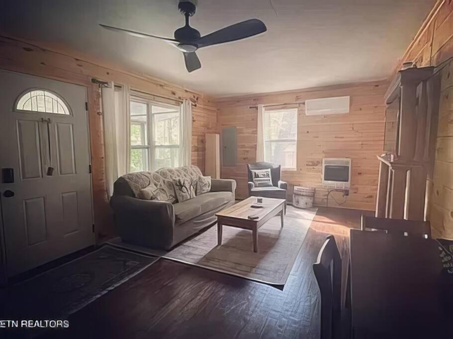 Cameron'S Cottage At The Lake Tallassee Εξωτερικό φωτογραφία